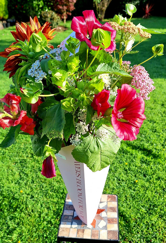 Seasonal garden bouquet gift box (Local delivery only - see description)